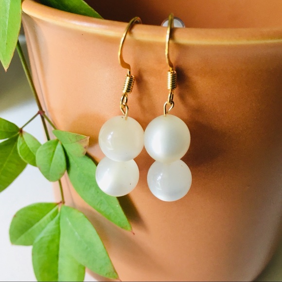 12K Gold Filled Posts Small Pearlized Glass Beads Stacked Drop Earrings - Picture 5 of 8